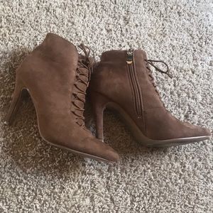 Beige cute booties